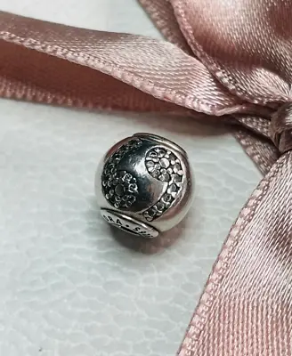 PANDORA ESSENCE COLLECTION  SILVER CANCER 69 Cubic Zirconia  PAVE CHARM 796037CZ • £15