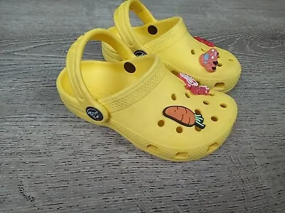 CROCS Classic Yellow Peppa Pig Elmo Jibbitz Slip-on Comfort Shoes Size C9  • £16.73