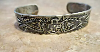RARE Old 1920's Navajo 900 COIN SILVER Arrowhead Symbol STAMPED DESIGN Bracelet • $249