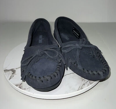 $20 • Buy Minnetonka Kilty Hard Sole  Women's Navy Suede Moccasins 7.5