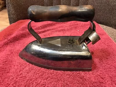 Vintage American Beauty Electric Iron no Cord • $5