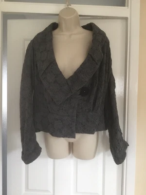 £15 • Buy Beautiful Grey CREA CONCEPT ‘Big Spot’ Wool Jacket Size 12