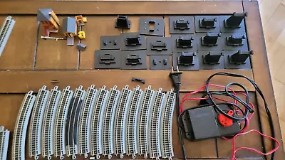 Lot Of 60  Bachmann N Scale Nickle Silver  EZ  Tracks With Grey Road Bed. • $52