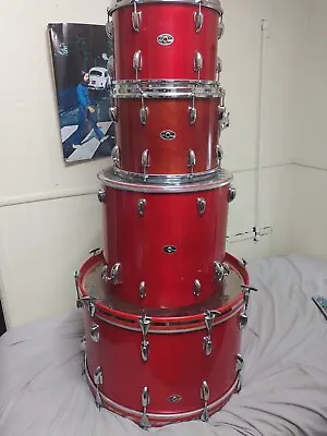 Vintage Slingerland 4 Piece Drum Set  • $1300