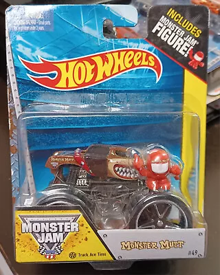 NEW Hot Wheels Monster Jam Truck MONSTER MUTT #49 1:64 OFF-ROAD W/ Figure 2013 • $14.99