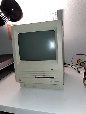 Apple Macintosh Mac SE - Untested - For Parts • $100