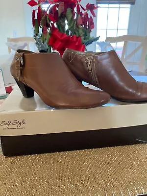 Soft Style Brand Brown Booties NIB Size 8.5 • $10