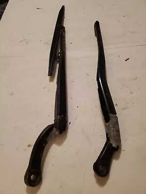 2002-2005 Audi A4 B6 LEFT & RIGHT WINDSHIELD WIPER ARMS PAIR OEM NO BLADES  • $54.88