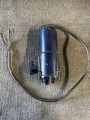 Nissan Vintage 2 Stroke Outboard Tilt Trim Unit Motor 0317 301 0111 IP-0232 • $500