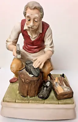 *MELODY IN MOTION FIGURINE* Limited Edition  THE SHOEMAKER  • $39.99