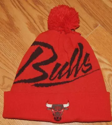 Mitchell & Ness Chicago Bulls Cuffed Knit Pom Pom Knit Hat W/emblem • $9.99