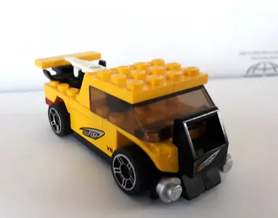 LEGO YELLOW CAR  From Crosstown Craze Set No: 8495-1 • $9.40