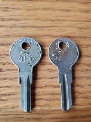 Lot Of 2 1971-2004 Mack Truck 18 Wheeler Key Blank B1 1098M Keys Blanks K457 • $9.50