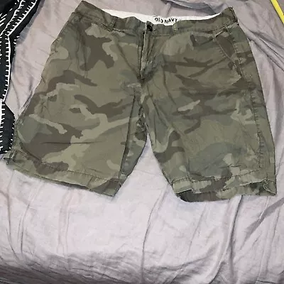 Old Navy Cargo Shorts Camouflage Mens Size 36 • $16