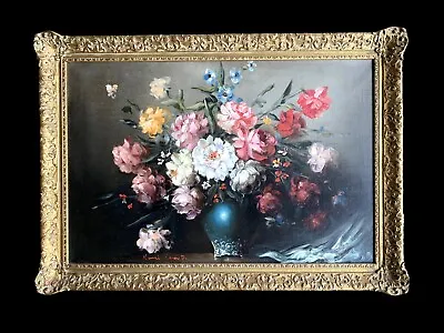 Newcomb Macklin Frame ~ 20th Century Hungarian School ~ Bouquet Of Flowers  • $1550