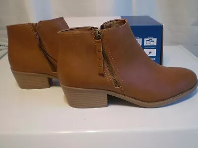 Womens NWT $65 ARIZONA CAMINO COGNAC BOOTIE SZ 9M • $18.99