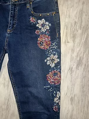 Miss Me Womens Jeans Size 30 Floral Embroidered Ankle Skinny Jeans Frayed Hem • $35