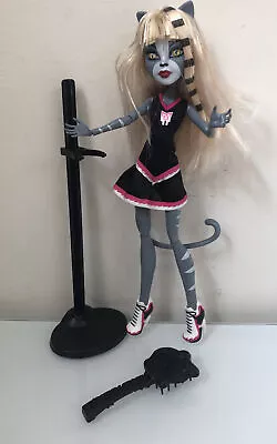 MONSTER HIGH FEARLEADING EXCLUSIVE CHEERLEADING WERECAT TWINS Meowlody Doll ONLY • $44.08