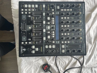 £155 • Buy Behringer DIGITAL PRO MIXER DDM4000 Ultimate 5 Channel Digital DJ Mixer 