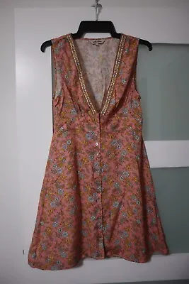 $35 • Buy Arnhem Designer Floral V Neck Sleeveless Dress Size 6 - Worn Once Paid $200
