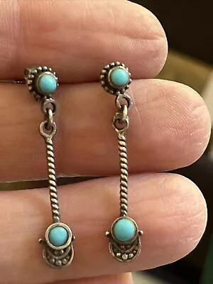 $25.99 • Buy FANTASTIC !!! Vintage Zuni Sterling NEEDLEPOINT TURQUOISE Dangle Earrings