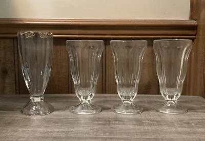 Set Of 4 Vintage Footed Parfait Glasses.   • $20