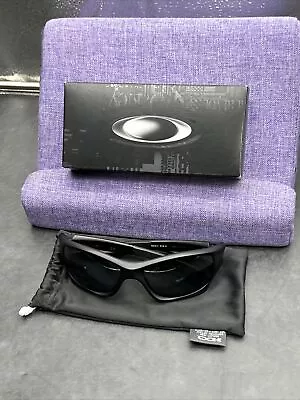 NEW Oakley Pit Bull Sunglasses OO9127-14 Matte Black W/ Grey Polarized Lens • $129.99