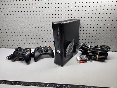 Microsoft Xbox 360 S Model 1439 With 2 Controllers For Parts B-x • $29.99