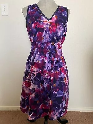 Simply Vera Wang Sleeveless V-Neck Smocked Waist Mixed Media Dress Size - PM • $17