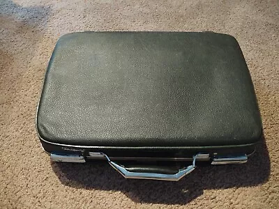 Vintage American Tourister Hard Shell Green Briefcase/Suitcase • $20