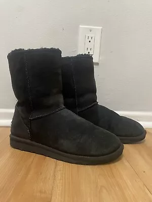 Womens Uggs Size 8 Classic • $30