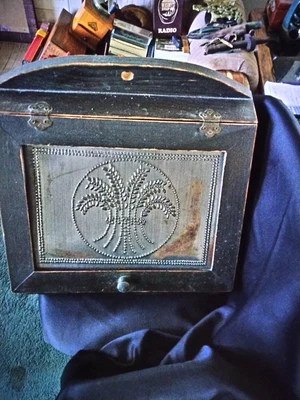 $35 • Buy Vintage Wood With Tin Bread Box 