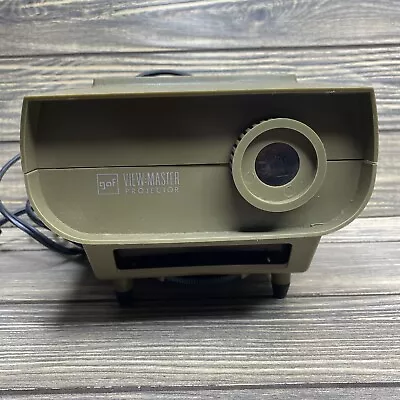 Vintage GAF View Master Projector 30 Standard Green  • $29.99