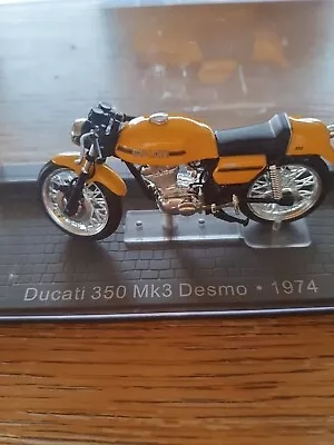  Duration 350 Mk3 Desmo 1974 -1:24  Scale   Motorbike Model From Ixo Museum.  • £13.99