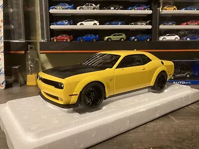 1/18 AUTOart Dodge Challenger SRT Hellcat Widebody Yellow 71737 • $190