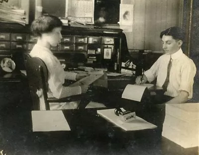 MM260 Original Vtg Photo WOMAN AND MAN AT DESK OFFICE WORK C Early 1900's • $7.50