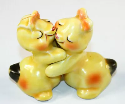 1950's Van Tellingen Bunny Hug Hugging Salt & Pepper Shakers Set  Vintage  • $23.45