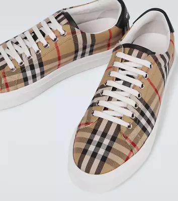 Authentic NEW BURBERRY Men's Beige RANGLETON Low Top Check Sneakers 9 US 42 EU • $400