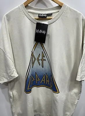 DEF LEPPARD Rock Band Music NEW Mens White T Shirt Size L • $18