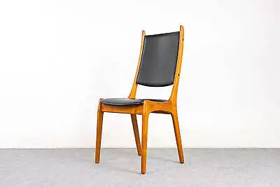 6 Teak Danish Dining Chairs - (D1107) • $2995