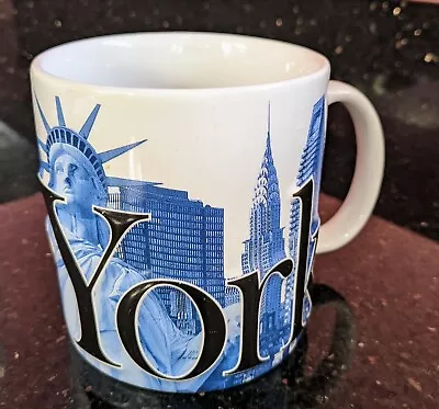 AMERICANWARE NYC/Wall Street Jumbo Embossed Ceramic Tea/Coffee Mug 200718 Oz. • $10