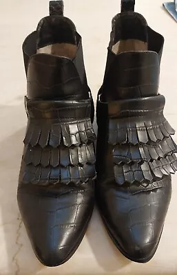 OXFORD Fringed Ankle Boots SIZE 7 • $25