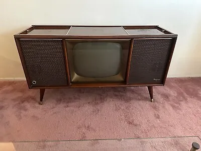 Vintage Magnavox 1C6260W Color TV / Radio / Record Player • $700