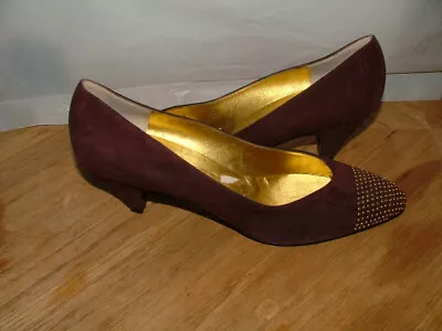 New Wb Bruno Magli Classic Heels Size 9 Aa Wine Suede Leather Solid #375 • $179.99