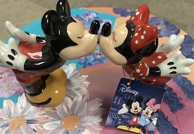 Kissing Mickey & Minnie Salt And Pepper Shakers NEW From Westland Giftware • $0.99