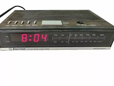 Vintage EMERSON FM/AM Electronic Digital Clock Radio Sleep Timer RED5511B Tested • $14.99