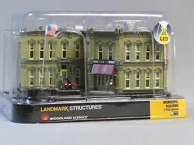 WOODLAND SCENICS MUNICIPAL BUILDING BUILT & READY N SCALE Gauge Police WDS4930 • $57.84