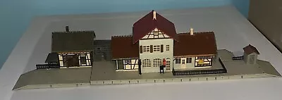 Model Railway Platform 00 Gauge Model Scene Steam Train Plastic Vintage Hornby • £10