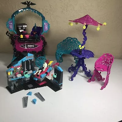 Monster High Scaris City Of Frights Travel Cafe Cart Playset And Mega Blocks Set • $19.96