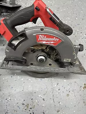 Milwaukee 2732-20 M18 FUEL 7-1/4 In Fuel Brushless Circular Saw • $128